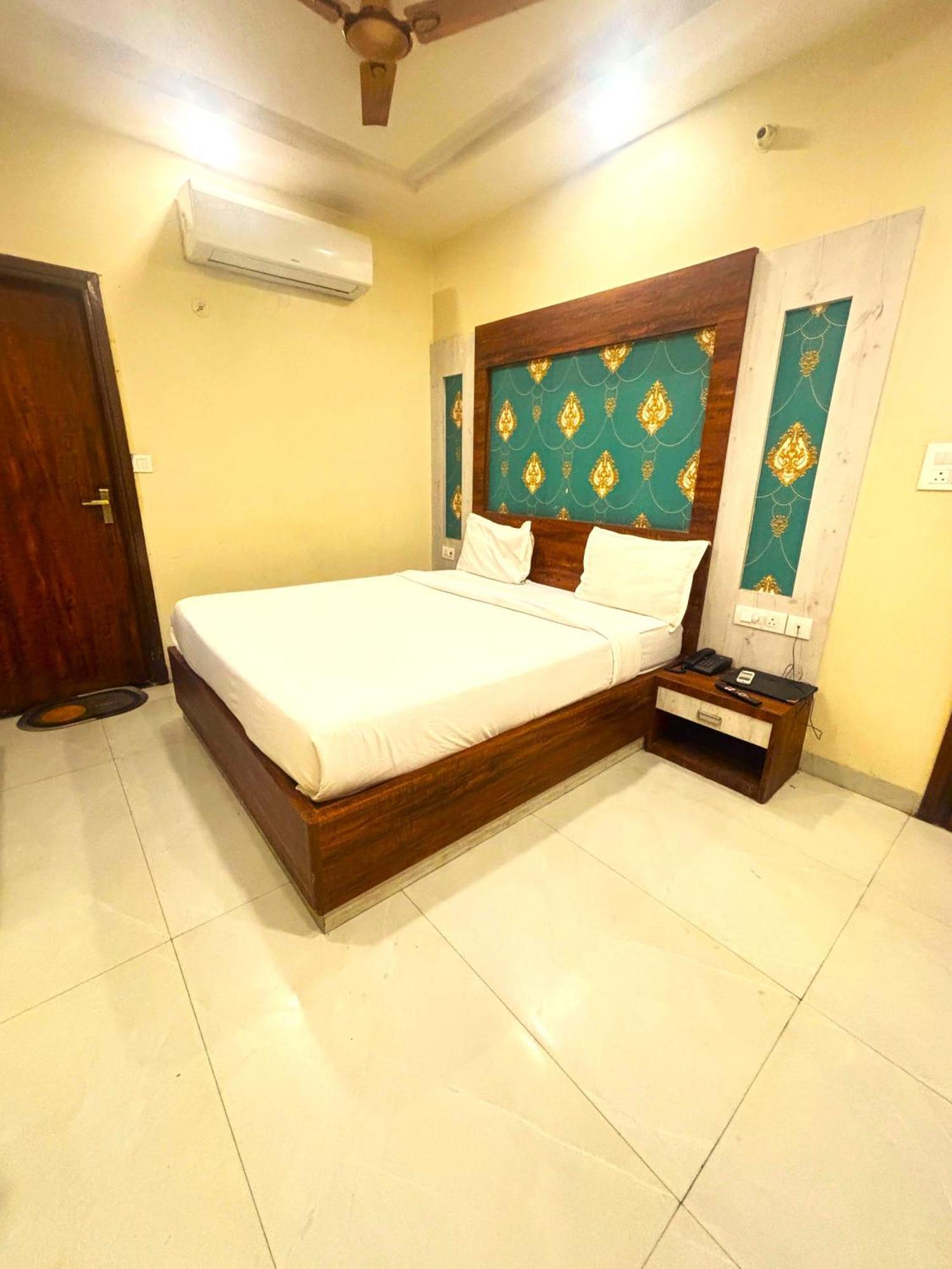Hotel Hari Inn Jaipur Room photo